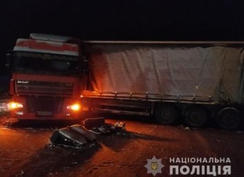 ФОТО: Под Харьковом столкнулись маршрутка и фура: полиция начала расследование (ГУ НП)