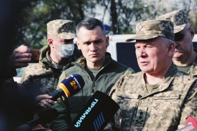 Для близких и родственников погибших в авиакатастрофе работает телефон горячей линии