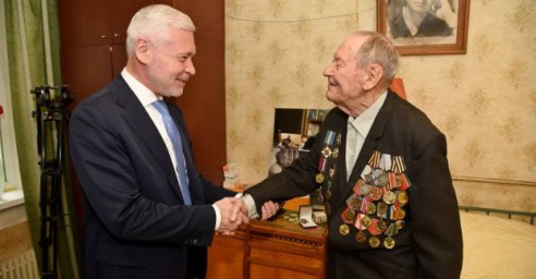 Игорь Терехов поздравил с Днем победы освободителя Харькова