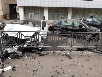 В Харькове автомобиль Renault выехал на «встречку» и столкнулся с Audi(ФОТО)