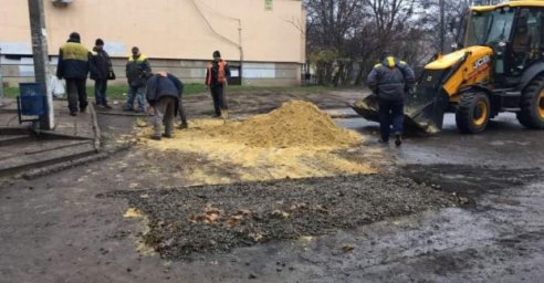
С начала года в Немышлянском районе устранили 250 повреждений на водоводах
