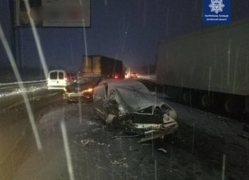 Фура вылетела на встречку: в полиции рассказали о ДТП на Окружной (ФОТО)