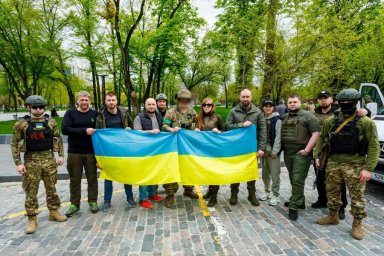 Харьковская область получила бронежилеты для защитников