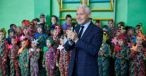 В школе-интернате №14 открыли новый стадион