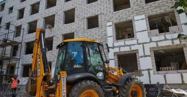 
В Харькове восстанавливают около 100 домов
