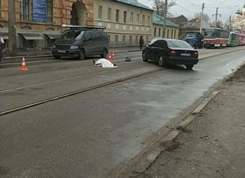 ФОТО: На Москалевке евробляха сбила женщину насмерть (Telegram)