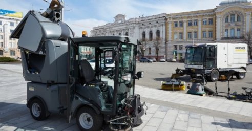 
В Харькове проходит волонтерская акция по уборке улиц
