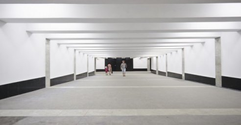 В городе ремонтируют подземные переходы и освещение в переходах метро