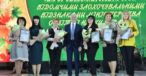 Игорь Терехов поздравил учителей города с профессиональным праздником