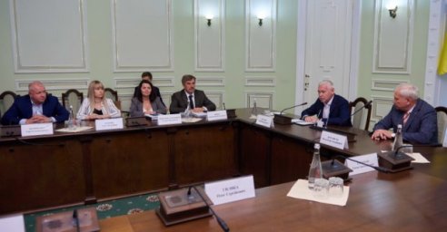 Харьковский горсовет подписал меморандум с Академией правовых наук