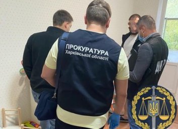 Взятка в 50 тысяч: полицейскому сообщили о подозрении (ФОТО)