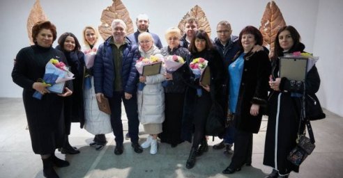 
Игорь Терехов поздравил работников местного самоуправления
