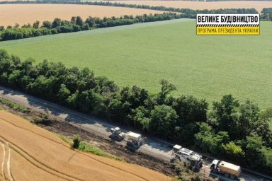 Дорожники начали ремонт трассы Золочев &ndash; Максимовка общей протяженностью 33,4 км