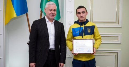 Городской голова наградил победителей европейских чемпионатов по боксу