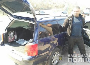 По &laquo;спирали&raquo; полиция оперативно задержала иностранцев, учинивших разбой на ХТЗ (ФОТО, ВИДЕО)