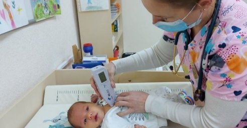 
В первой поликлинике появился новый прибор для измерения билирубина у новорожденных
