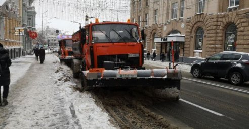В Харькове мобилизуют усилия по уборке снега и наледи
