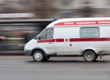 Пьяный пациент напал на автомобиль скорой помощи (ФОТО, Обновлено)