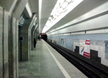 Пассажиру стало плохо в метро (ВИДЕО)