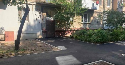 В Шевченковском районе ведутся внутриквартальные ремонты