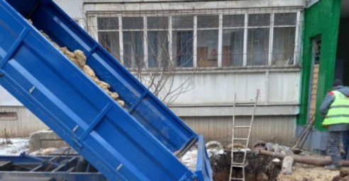 Повреждение на сети водоотведения в Московском районе устранено
