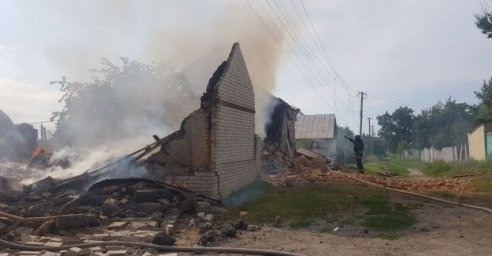 
Харьковские спасатели ликвидировали пять пожаров из-за обстрелов
