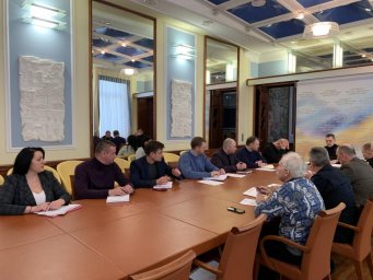 Алексей Кучер провел совещание по мерам безопасности при проведении выборов в 179-м округе во время 