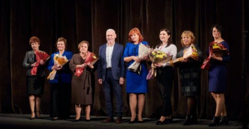 Игорь Терехов поздравил учителей Московского района с наступающим праздником