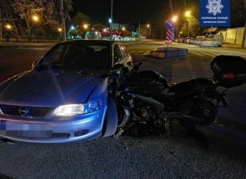 ДТП: мотоциклист попал под колеса немца (ФОТО)