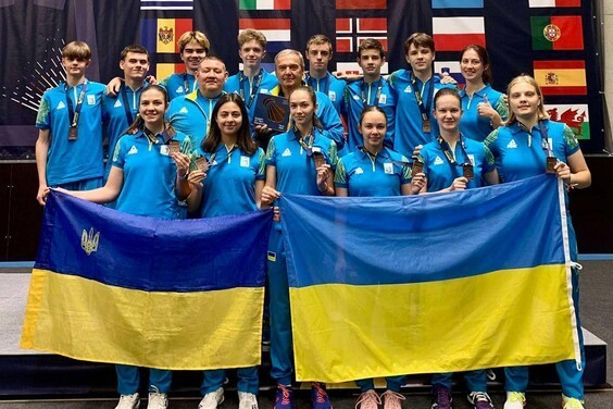
        Харьковские спортсмены завоевали бронзовую медаль командного чемпионата Европы U 17 по бадминтону