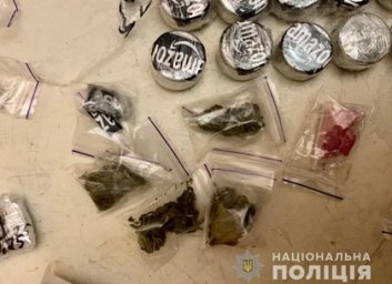 Фиаско магазина
и нарколаборатории: преступная пара любовников поймана копами (ФОТО, ВИДЕО)