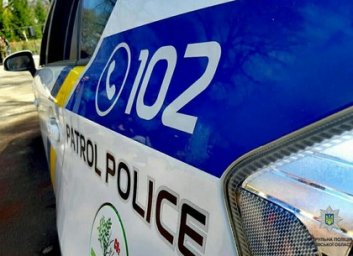 Возле харьковской гимназии нашли труп мужчины