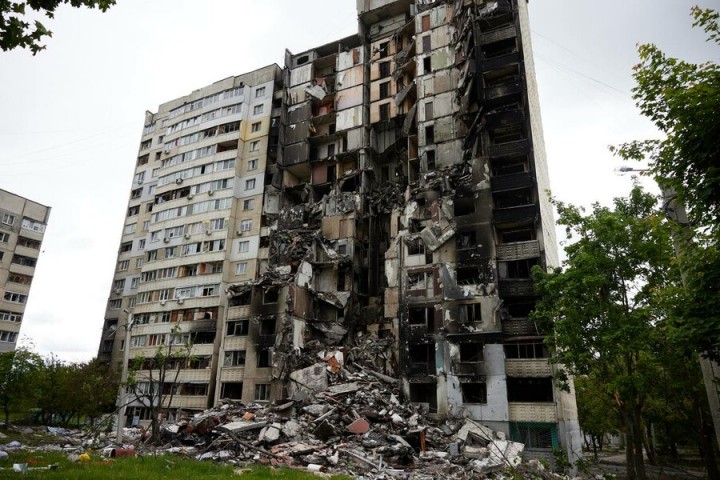Вместо разрушенных врагом домов будут построены новые. Кирилл Тимошенко