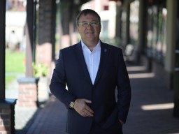 А. Залюбовский: &laquo;Страной должны управлять громады, а не политики и бизнесмены&raquo;