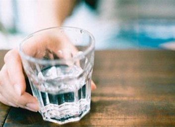 В Харькове отправили за решетку преступника, убившего собутыльницу и сломавшего ногу патрульногу