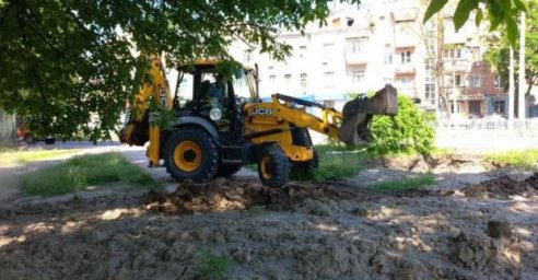 В Салтовском районе ремонтируют сети холодного водоснабжения