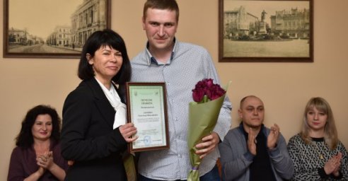 В Киевском районе наградили лучших работников ЖКХ