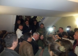 Предвыборный пиар: активисты Евромайдана пришли митинговать в гостиницу "Националь"