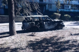 В центре Харькова сожгли Range Rover