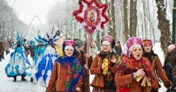 Народные забавы, колядки и изготовление оберегов: в парке Горького отметят Рождество