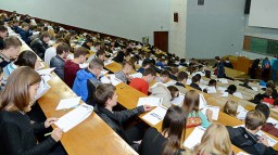 Выпускники с Донбасса получили право поступать в вузы без ВНО