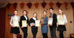 В школах прошли конкурсы творческих работ, посвященные Харькову