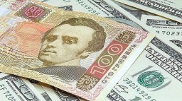 НБУ установил официальный на уровне 27,23 гривны за доллар
