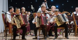 Юные музыканты выступили вместе с оркестром Большого Слобожанского ансамбля песни и танца