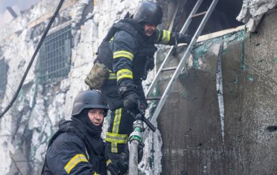 Руйнування будівель та пожежі: ДСНС показали наслідки атаки РФ по Харкову та передмісті