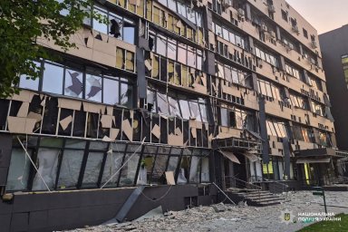 Масована атака по Харкову та області: 20 постраждалих, пошкоджені житлові будинки, бізнес-центри й АЗС