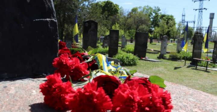 В Харькове закрыли кладбище на улице Франко