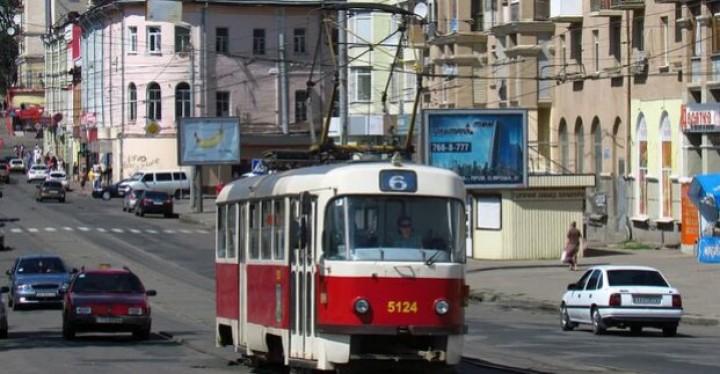 Трамваи №6 и 8 временно изменят маршруты
