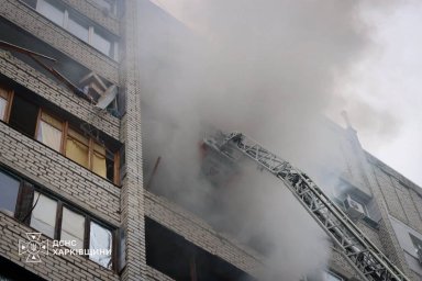 Сімох людей врятували з багатоповерхівки у Харкові після атаки РФ: є загиблі та 25 постраждалих