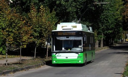 У Харкові 21 вересня тролейбус №3 змінить маршрут через обрізку аварійних дерев на проспекті Байрона